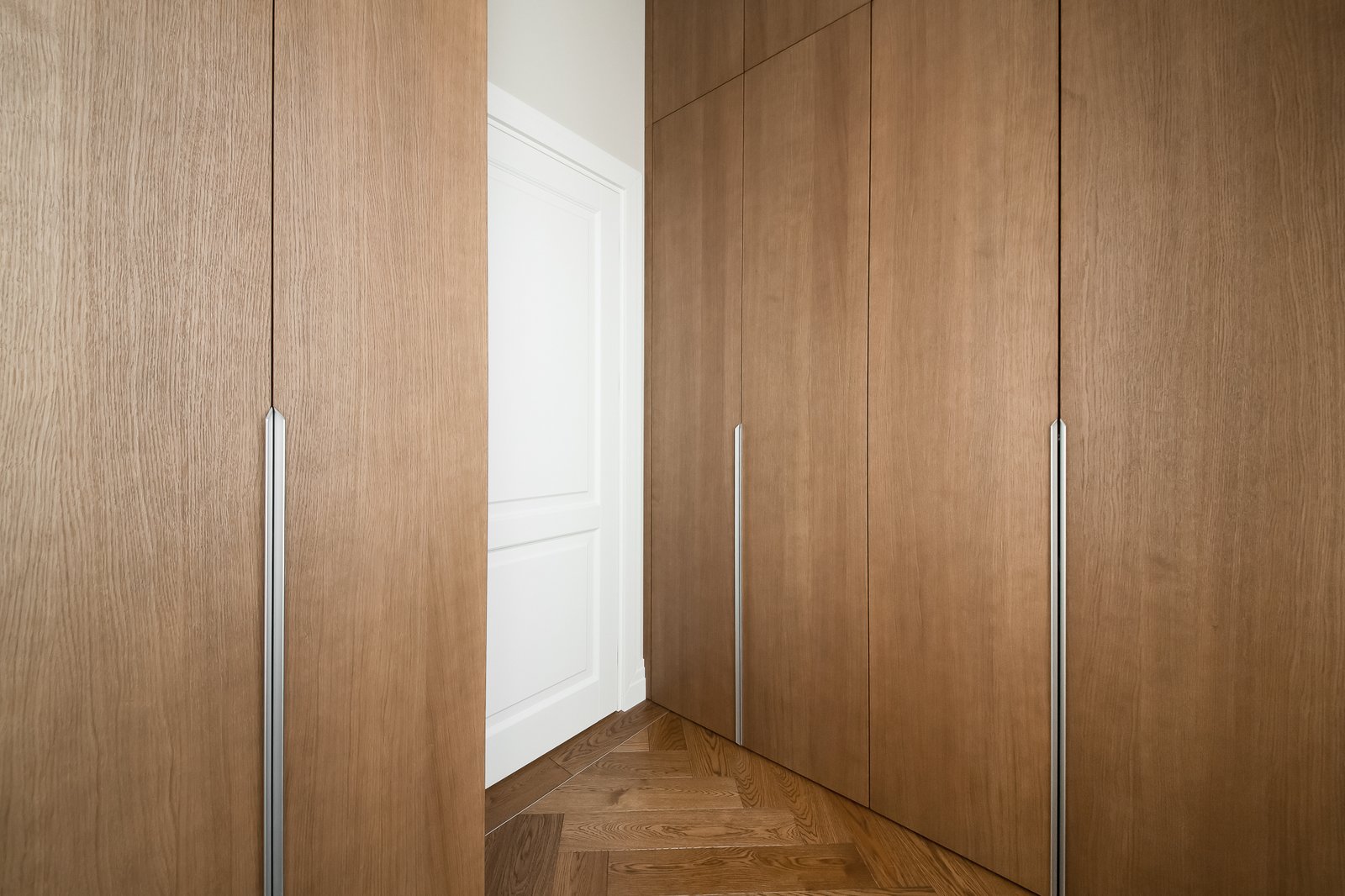 Baldai namams drabuzines_--1.jpg