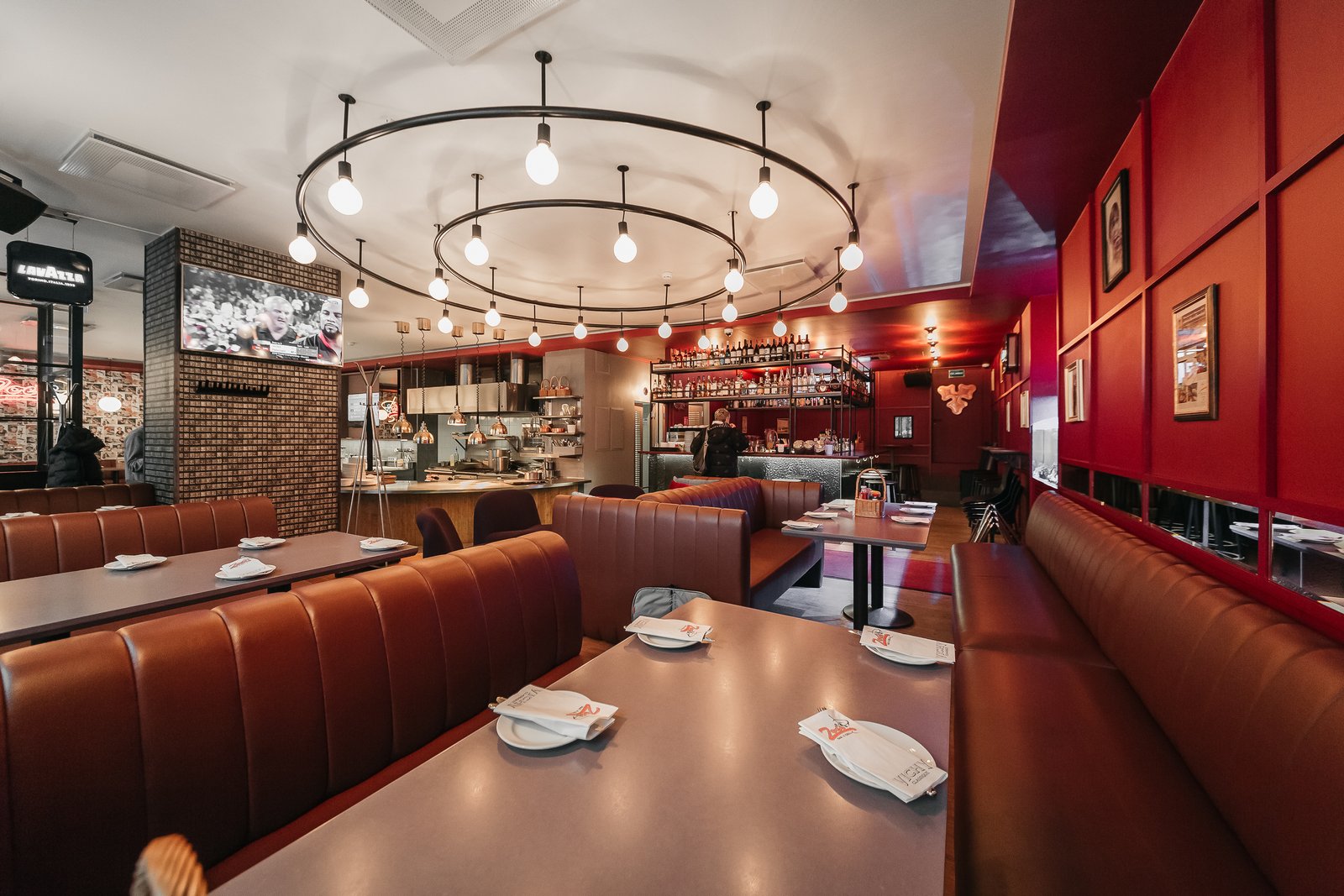 baldai_kavinemszsb_095.jpgPrekybiniai baldai