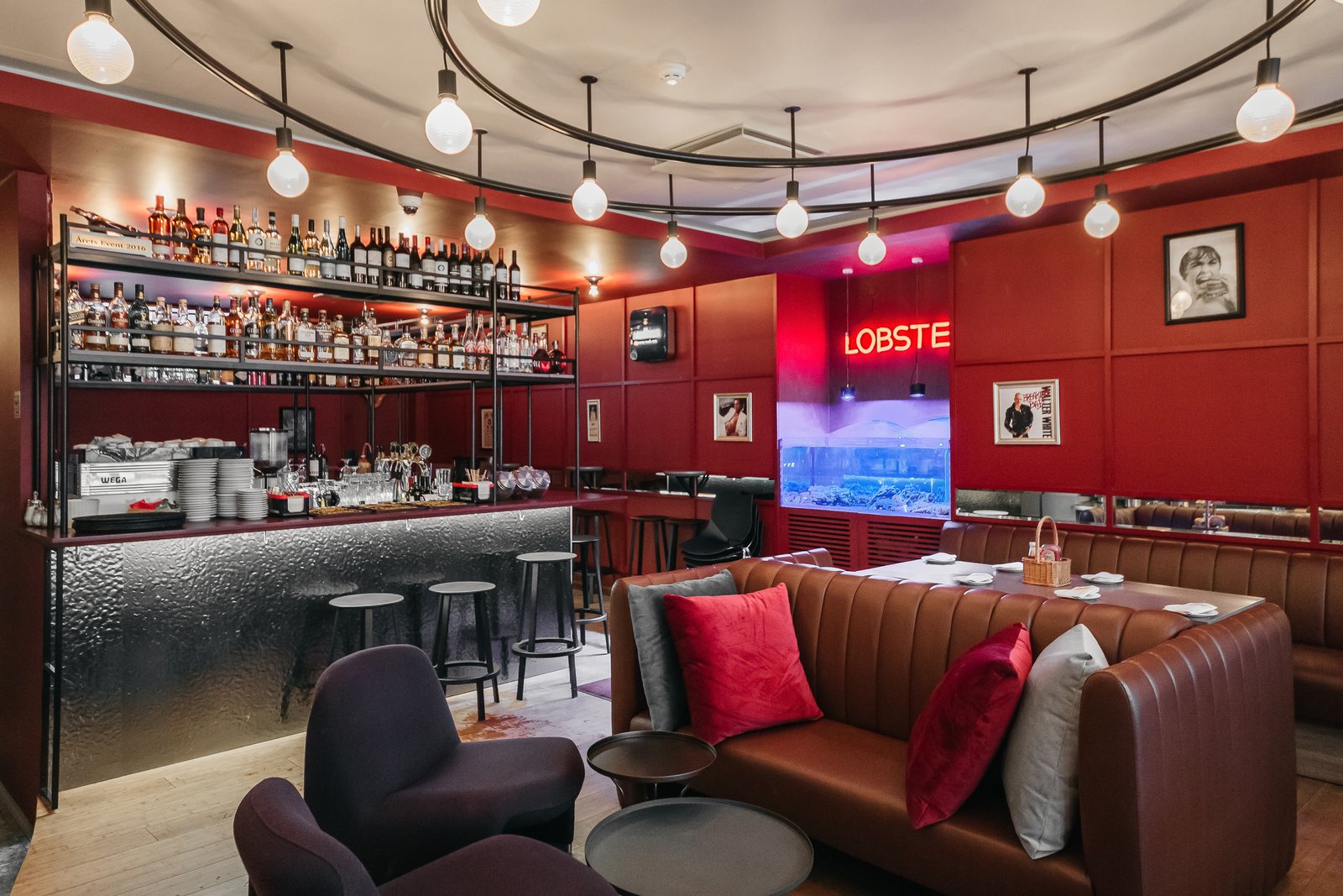 baldai_kavinemszsb_111.jpgPrekybiniai baldai