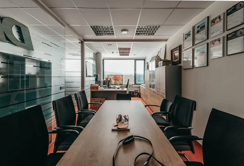 Baldai verslui 971f13e20804d2b18b6a419246c8face.png