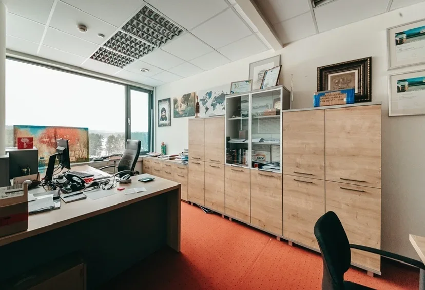 Baldai verslui c20166b95771001f7d849819341d0d96.png