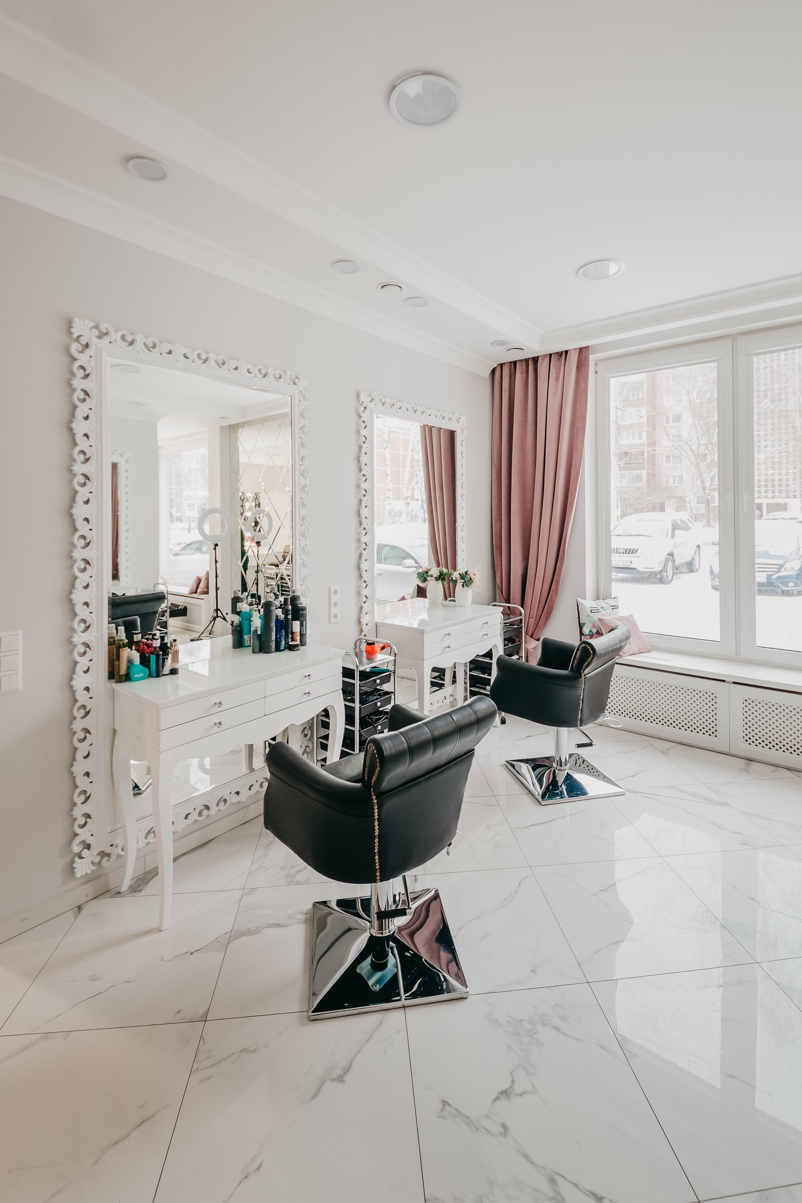 baldai_kirpyklomssb_020.jpgKomercinės patalpos