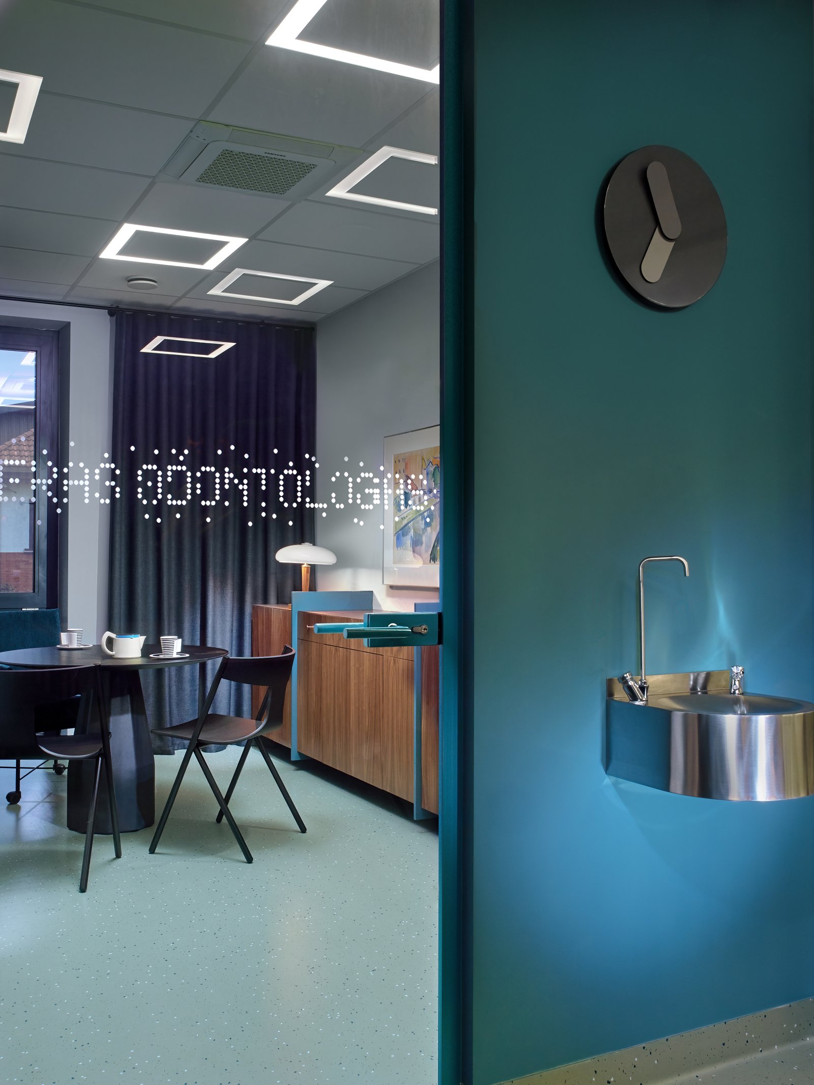 Baldai verslui baldai_odontologijos_kabineto12.jpg