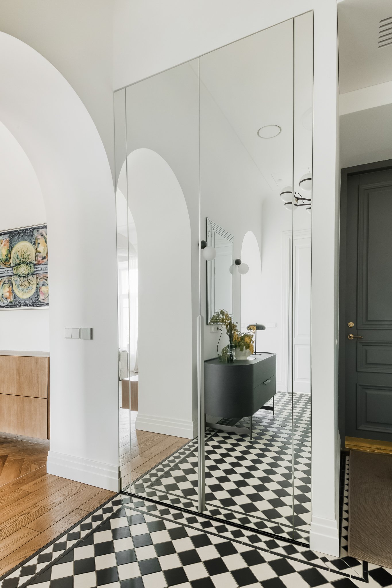 sb_38.jpgPRABANGUS BUTAS VILNIUJE (KAPINTALINĖ RENOVACIJA)