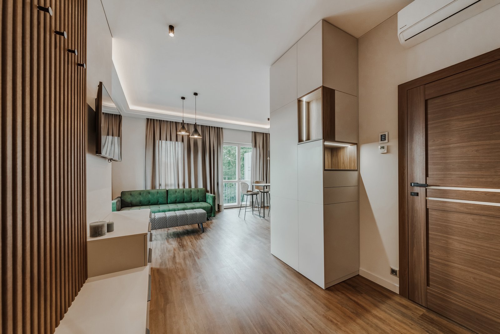 virtuve_s_baldai_vilniuje_butas_uz_upyje_1asb_140.jpgŠIUOLAIKINIO STILIAUS BUTAS VILNIUJE (NAUJA STATYBA)