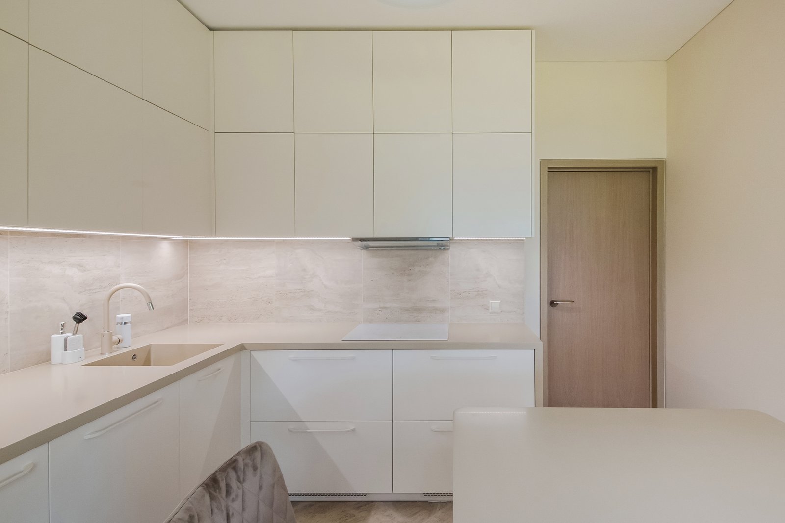 Nestandartiniai baldai virtuve_s_baldai_vilniuje_namas_aasb_008.jpg