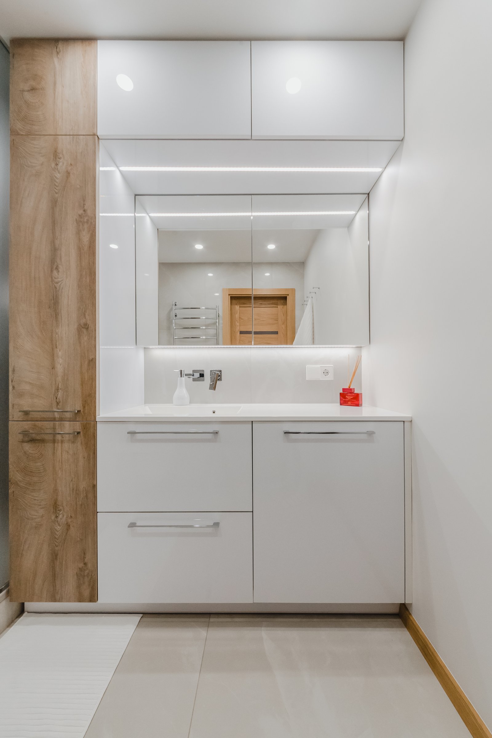 virtuve_s_baldu_gamyba_vilniuje_butas_savanoriusb_51.jpgKAPITALINĖ BUTO RENOVACIJA