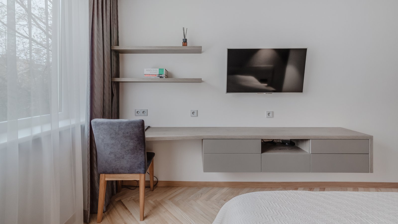 virtuve_s_baldu_gamyba_vilniuje_butas_savanoriusb_72.jpgKAPITALINĖ BUTO RENOVACIJA