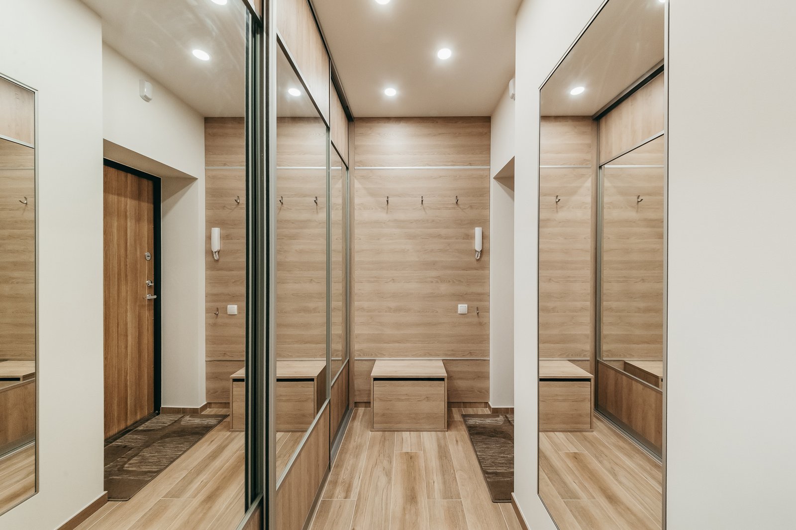 virtuve_s_baldu_gamyba_vilniuje_butas_mazvydo_kaireviciutevirtuve_s_baldu_gamyba_vilniuje_butas_mazvydo_sakalytesb_097--.jpgŠIUOLAIKINIO STILIAUS BUTAS VILNIUJE (NAUJA STATYBA)