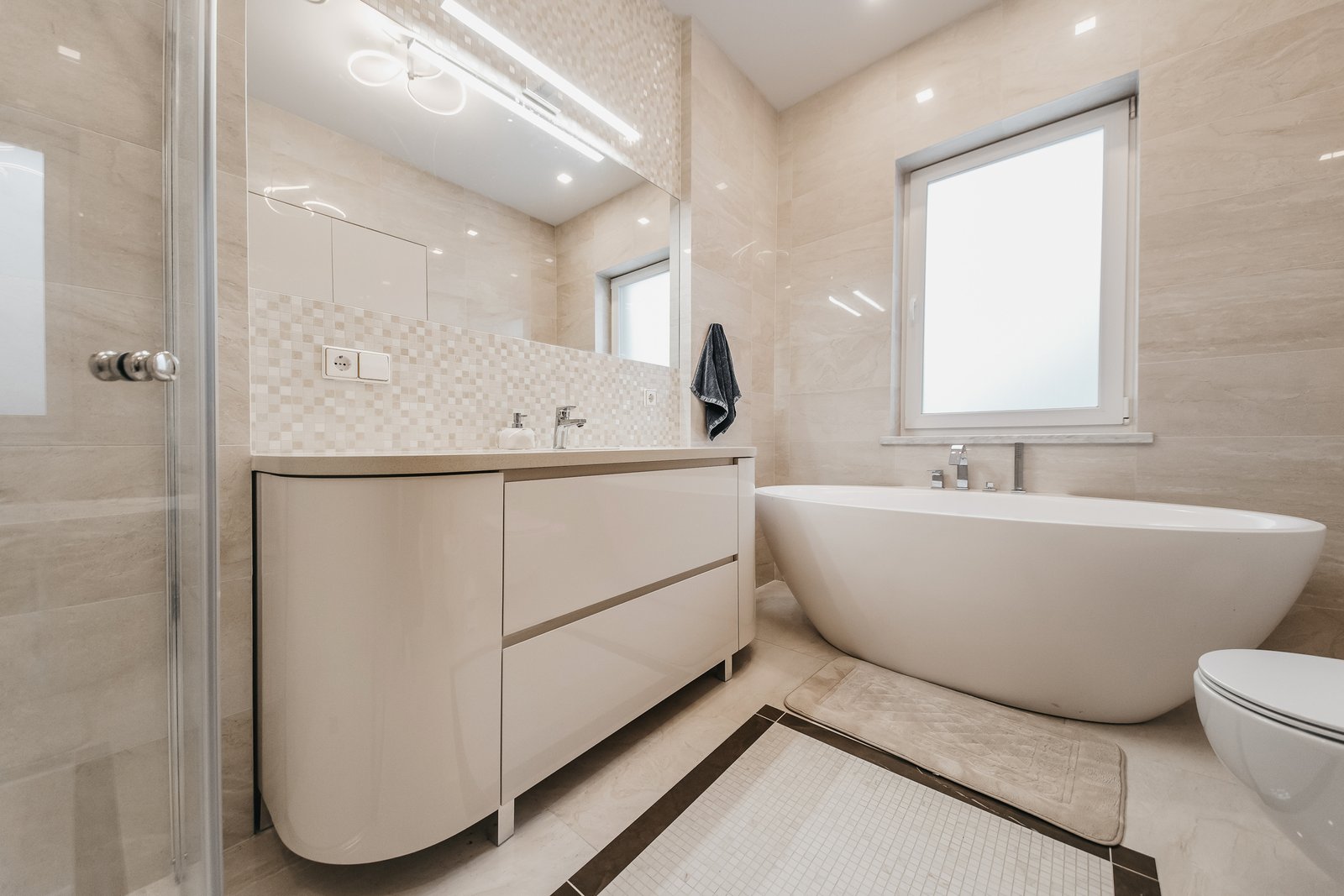 virtuves_baldai_vilniuje_namas_s_alc_ininkaisb_225.jpgNAMAS VILNIAUS RAJONE (NAUJA STATYBA)